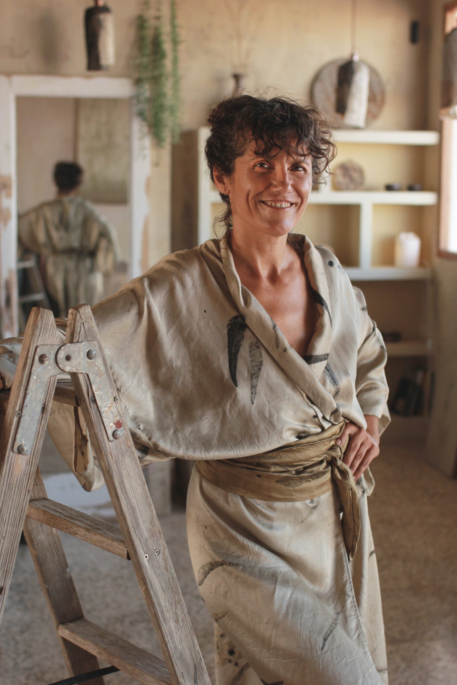 Simona Colzi nel suo atelier