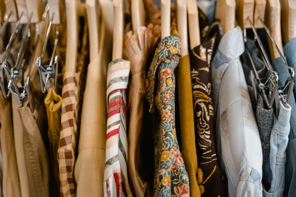 Vintage, second hand e pre-loved: la guida al guardaroba circolare